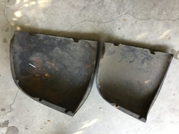 CHEVROLET 1942-1948 NOS FRONT FENDER EXTENSION